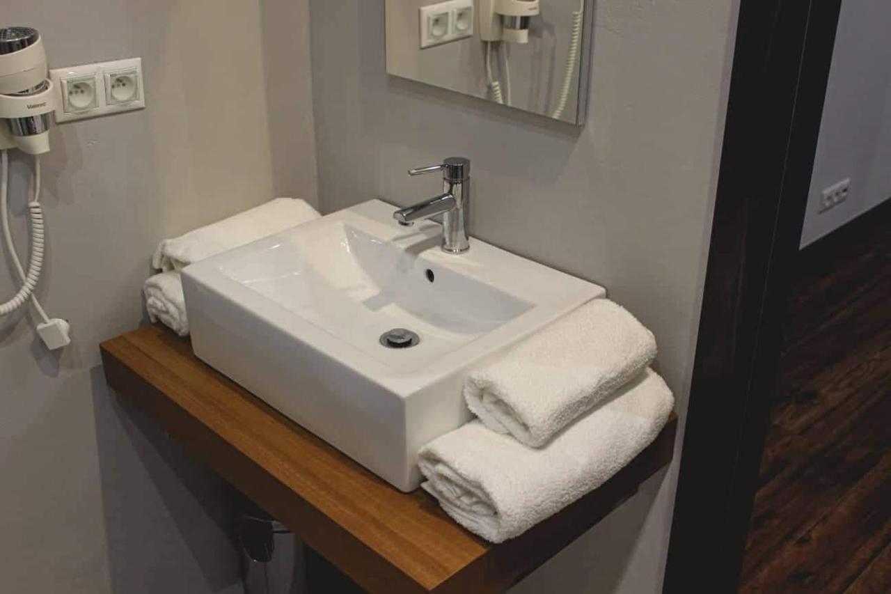 Il Galeone Hotel Stupava Ngoại thất bức ảnh
